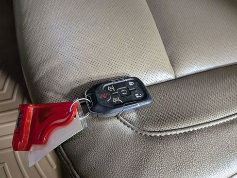 Used 2019 GMC Yukon XL SLT w/ Open Road Package image 37