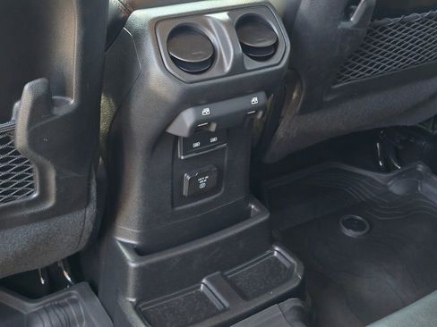 Used 2024 Jeep Wrangler Unlimited Rubicon image 21