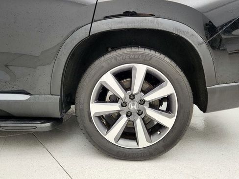 Used 2023 Honda Pilot Touring image 9