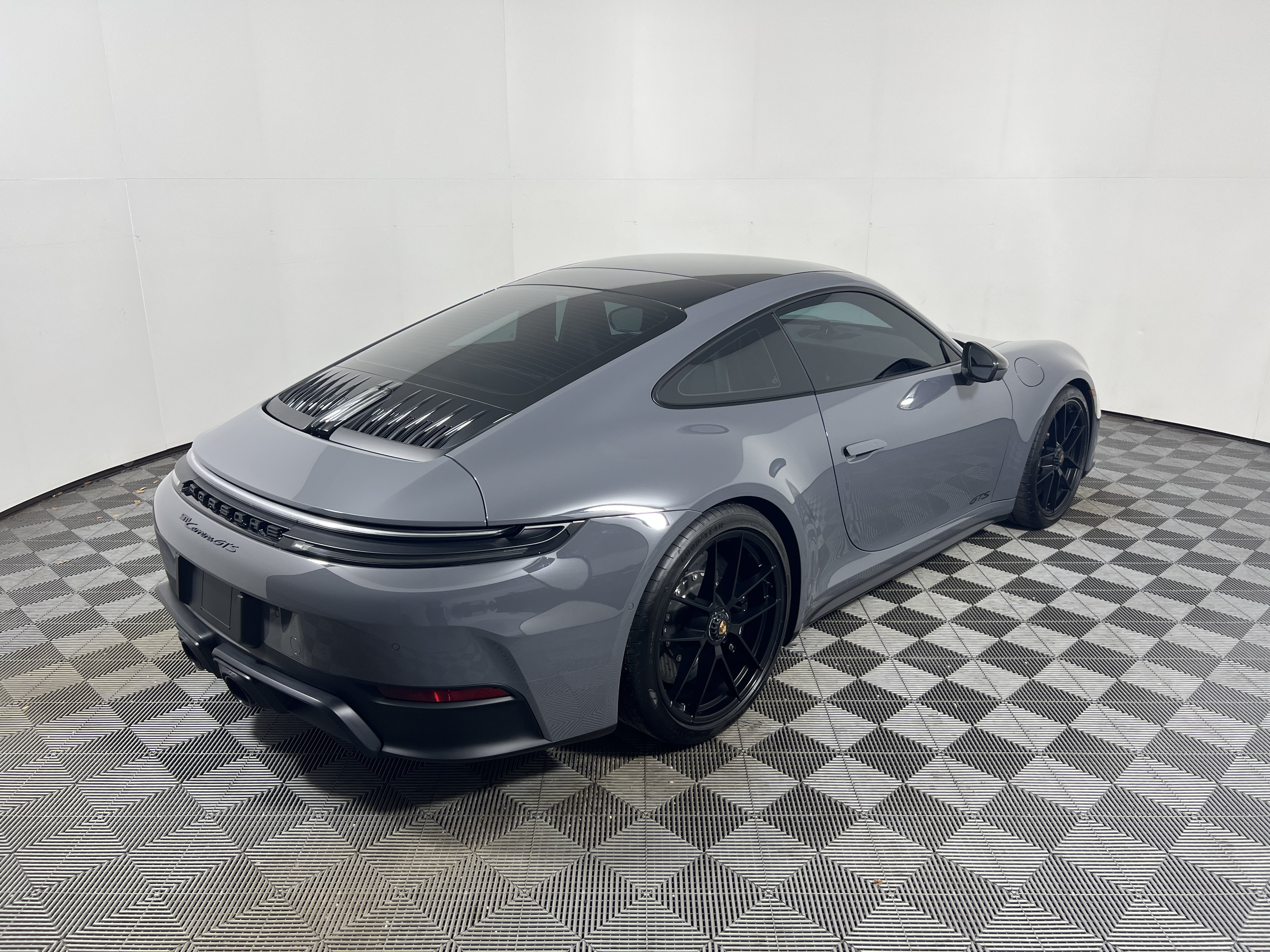 Certified 2025 Porsche 911 Carrera GTS RWD image 7