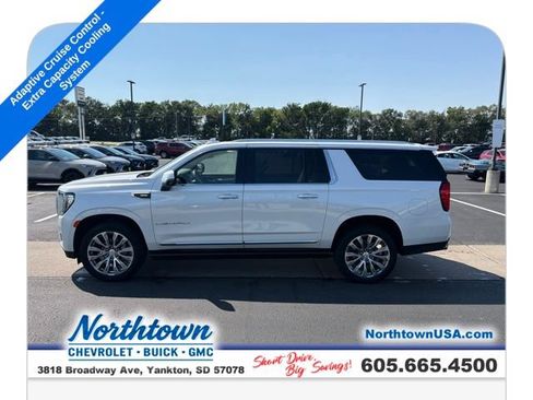 Used 2021 GMC Yukon XL Denali w/ Denali Premium Package AWD/4WD image 13