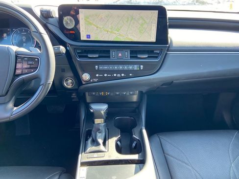 Used 2023 Lexus ES 350 Ultra Luxury w/ Accessory Package (Z2) image 13