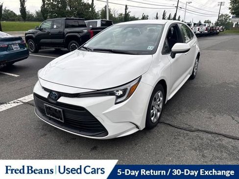 Used 2023 Toyota Corolla LE w/ Carpet Mat Package (TMS) FWD image 23