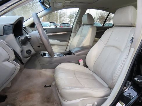 Used 2013 INFINITI G37 x w/ Premium Pkg image 11