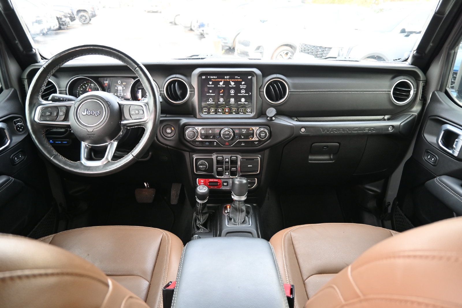 Used 2022 Jeep Wrangler Unlimited Rubicon 4xe w/ Cold Weather Group AWD/4WD image 7
