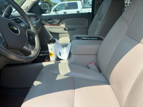 Used 2014 Chevrolet Tahoe LTZ AWD/4WD image 6
