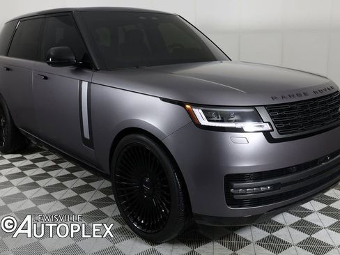 Used 2024 Land Rover Range Rover SE image 3