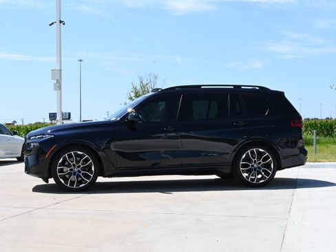 Used 2026 BMW X7 xDrive40i w/ M Sport Package AWD/4WD image 6