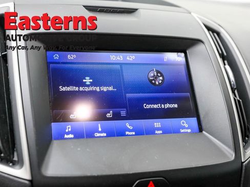 Used 2020 Ford Edge SEL image 19