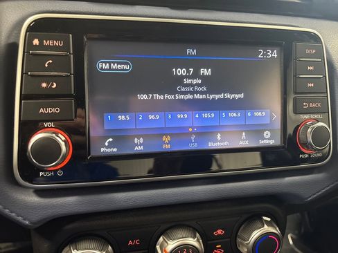 Used 2023 Nissan Versa SV image 16