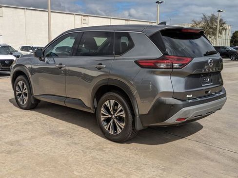 Used 2021 Nissan Rogue SV image 8