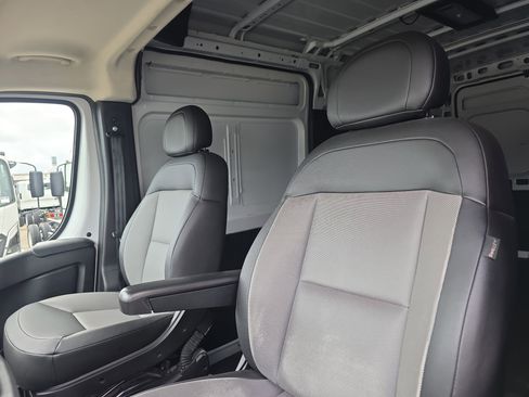 Used 2025 RAM ProMaster 2500 w/ Convenience Group FWD image 22