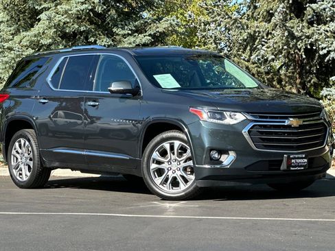 Used 2019 Chevrolet Traverse Premier image 2