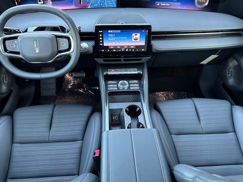 New 2026 Lincoln Nautilus Reserve image 11