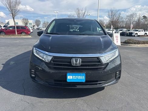 Used 2023 Honda Odyssey Touring image 2