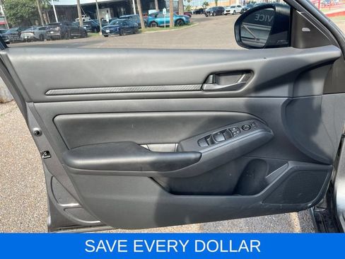 Used 2024 Nissan Altima 2.5 S FWD image 13
