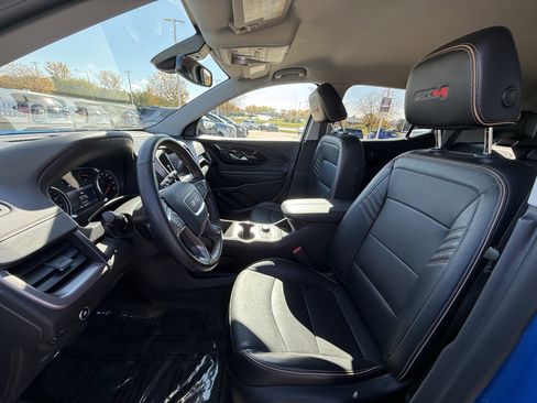 Used 2024 GMC Terrain AT4 image 9