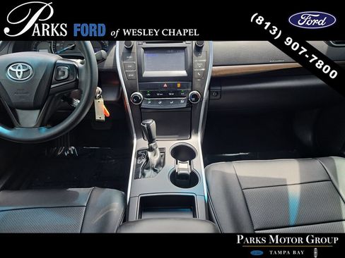 Used 2015 Toyota Camry LE FWD image 13