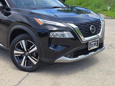 Used 2021 Nissan Rogue Platinum AWD/4WD image 2