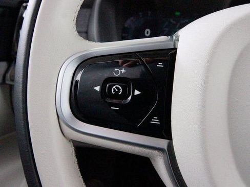 Used 2025 Volvo XC90 B6 Ultra w/ Protection Package image 17