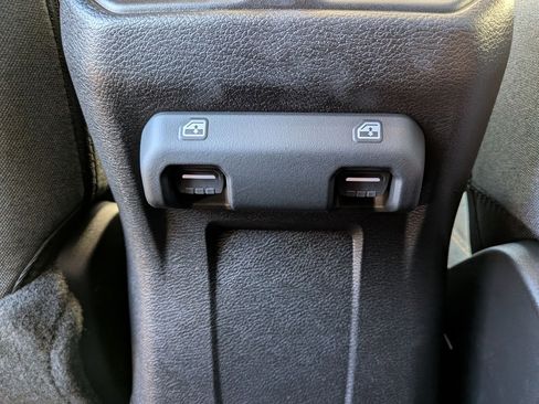 New 2025 Jeep Gladiator Sport image 25