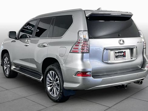 Used 2022 Lexus GX 460 Luxury w/ Accessory Package AWD/4WD image 11