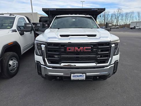 New 2025 GMC Sierra 3500 Pro w/ Convenience Package image 7