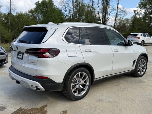 Used 2026 BMW X5 xDrive50e AWD/4WD image 4