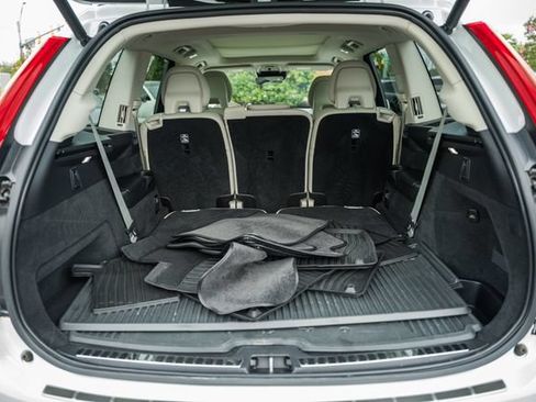 Used 2021 Volvo XC90 T6 Inscription w/ Protection Package Premier AWD/4WD image 10