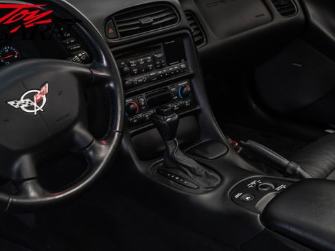 Used 2001 Chevrolet Corvette Convertible w/ Preferred Equipment Group2 image 35