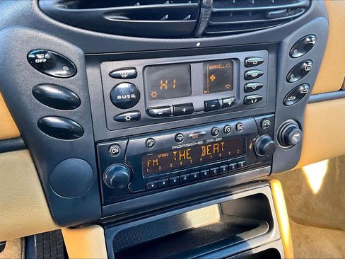 Used 1999 Porsche Boxster image 24