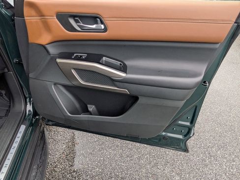 Certified 2023 Nissan Pathfinder Platinum image 37