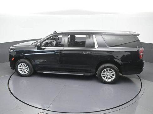 Used 2024 Chevrolet Suburban LT RWD image 51