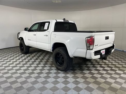 Used 2019 Toyota Tacoma Limited AWD/4WD image 25