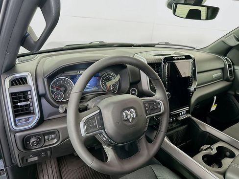 New 2026 RAM 1500 Big Horn AWD/4WD image 9