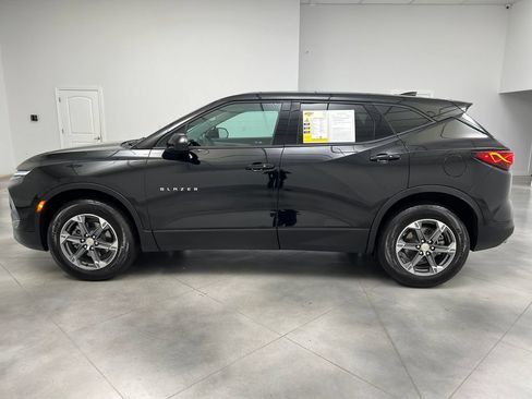 Used 2025 Chevrolet Blazer LT FWD image 5