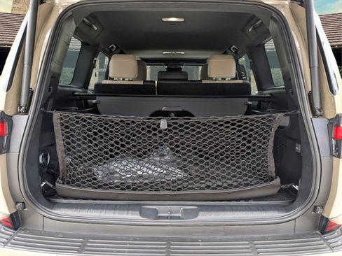 Used 2025 Lexus GX 550 w/ Accessory Package (CT) AWD/4WD image 21