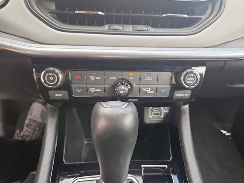 Used 2025 Jeep Compass Limited AWD/4WD image 25