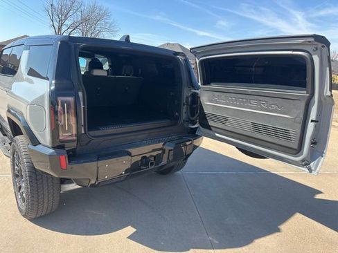 Used 2024 GMC Hummer EV 2X image 25