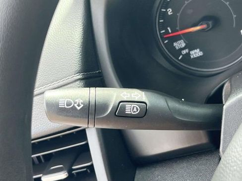 Used 2023 GMC Terrain SLE w/ Driver Convenience Package AWD/4WD image 25