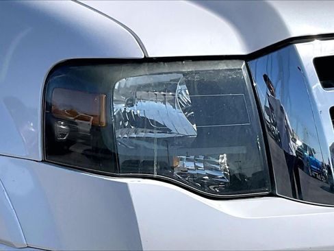 Used 2011 Ford Expedition Limited RWD image 23