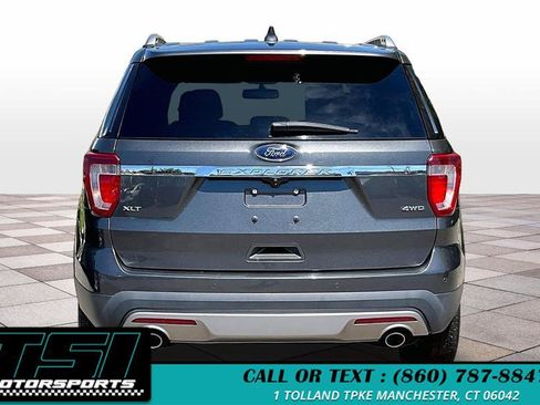 Used 2017 Ford Explorer XLT w/ Equipment Group 202A AWD/4WD image 4