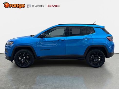 Used 2025 Jeep Compass Latitude w/ Altitude Special Edition AWD/4WD image 6