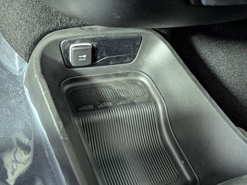 New 2026 Chrysler Pacifica Select FWD image 22