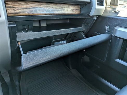 Used 2020 Ford F150 Lariat image 26