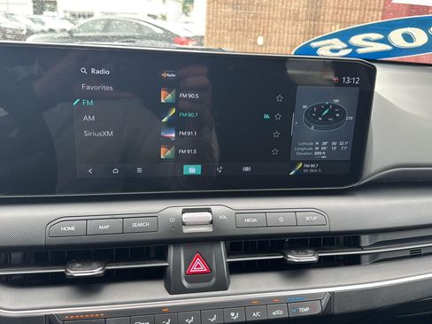 Used 2025 Kia K4 FWD image 30