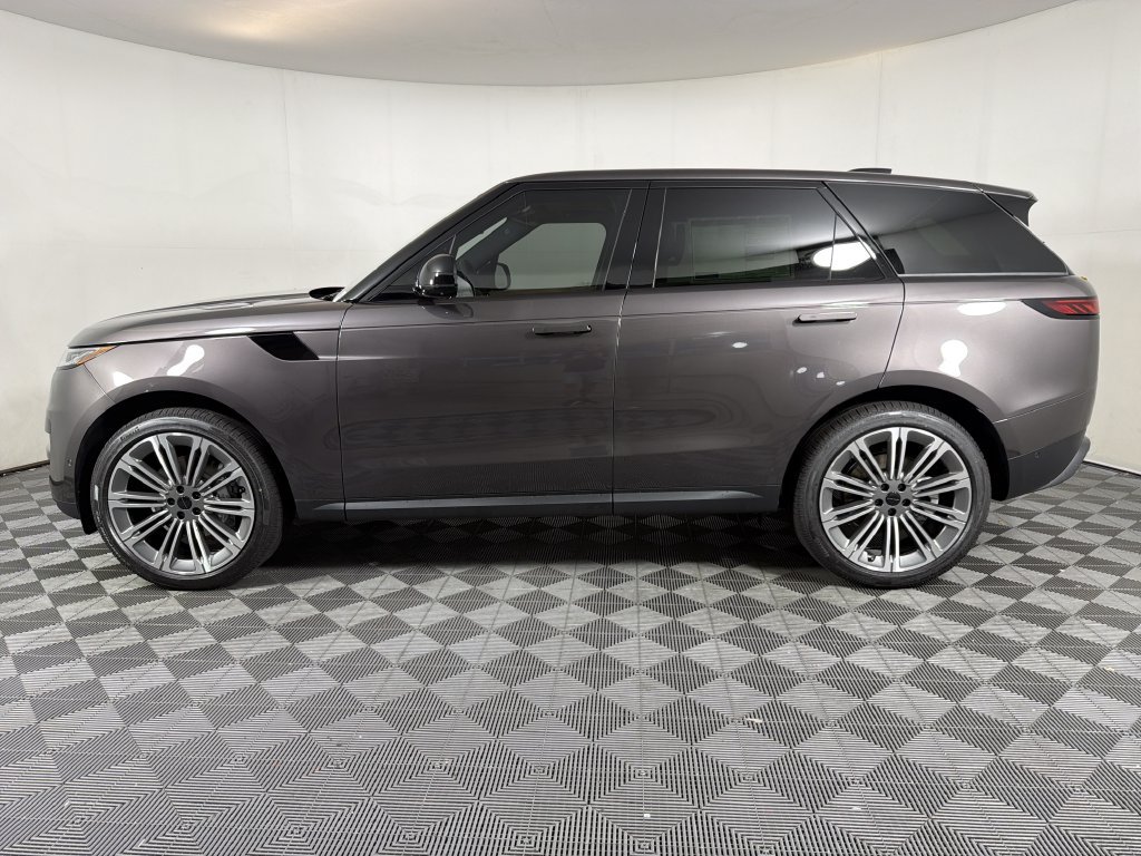 New 2027 Land Rover Range Rover Sport SE AWD/4WD image 2