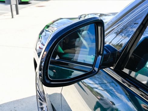 Used 2024 BMW ALPINA XB7 image 14