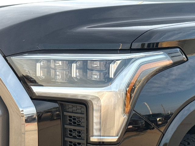 Used 2024 Toyota Tundra Platinum w/ TRD Off-Road Package AWD/4WD image 4