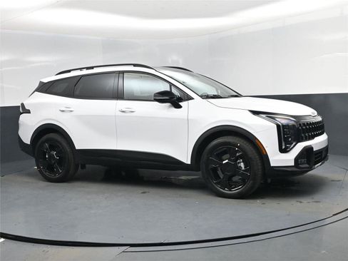 New 2026 Kia Sportage X-Line w/ X-Line Technology Package image 2